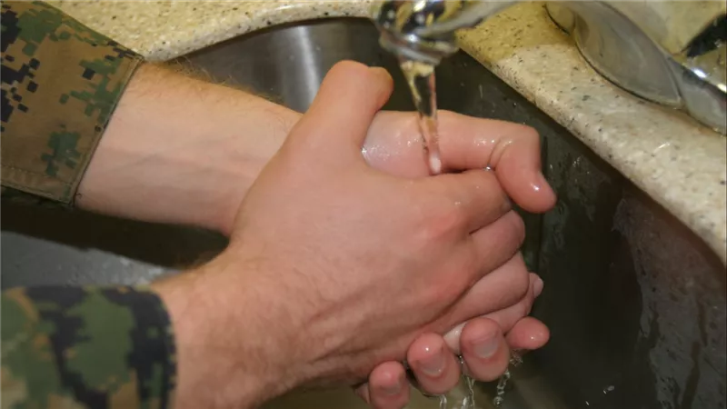 كم مرة يجب غسل اليدين يوميًا؟ وأهميته لصحة الجسم العامة