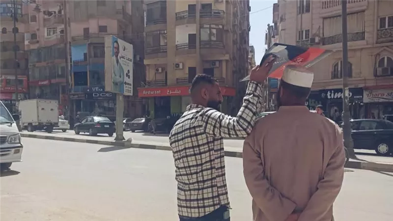 الحنية لا تشترى.. صورة تثير إعجاب رواد السوشيال ميديا