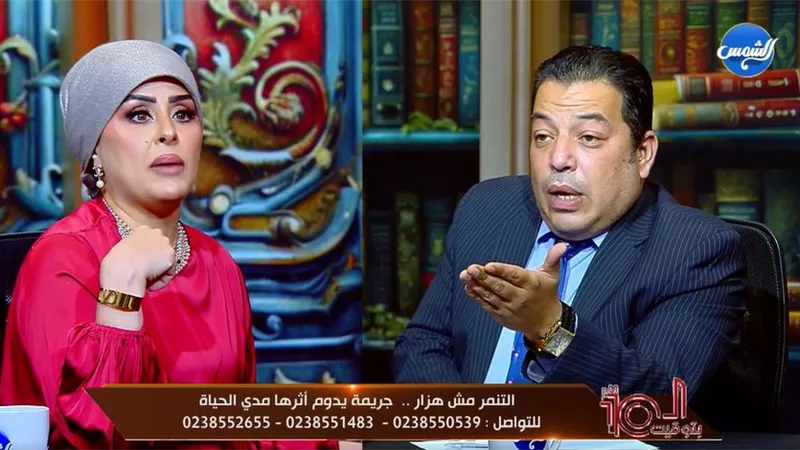 شاهد .. خناقة على الهواء تنهى حلقة برنامج بـ « توقيت العاشرة »
