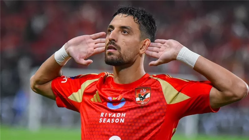 طاهر محمد طاهر مرشح لقيادة هجوم الأهلي أمام ميامي في كأس العالم للأندية