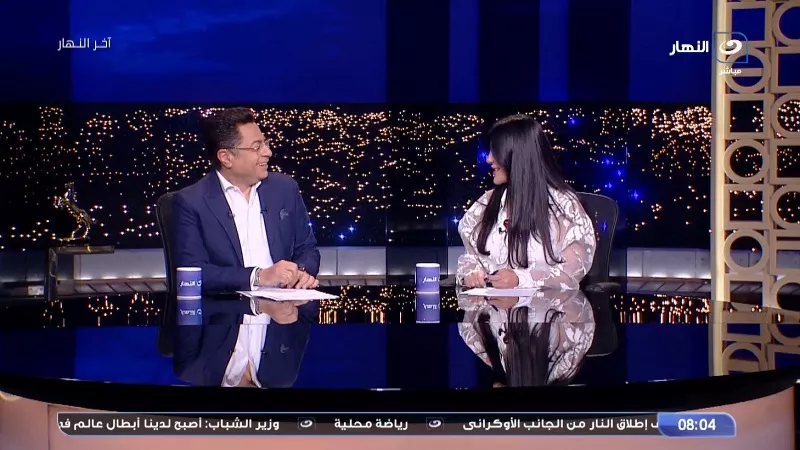 حوار طريف بين خالد أبو بكر وراغدة شلهوب عن عمليات التجميل 