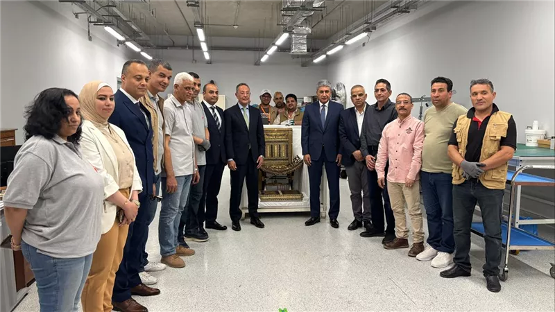 المتحف المصري الكبير يستقبل  163 قطعة من كنوز الملك الذهبي توت عنخ آمون