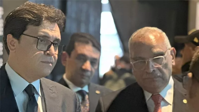 اليوم..  وزير الثقافة يشهد انطلاق الدورة التاسعة عشرة لـ بينالي فينيسيا الدول