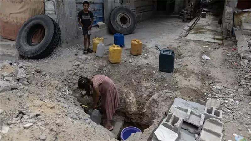 خطة ترامب لتوزيع المساعدات في غزة تضع المدنيين في خطر