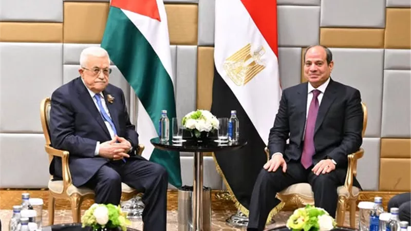 الرئيس السيسي لـ «أبو مازن»: مصر ستبقي دوماً داعمة للقضية الفلسطينية
