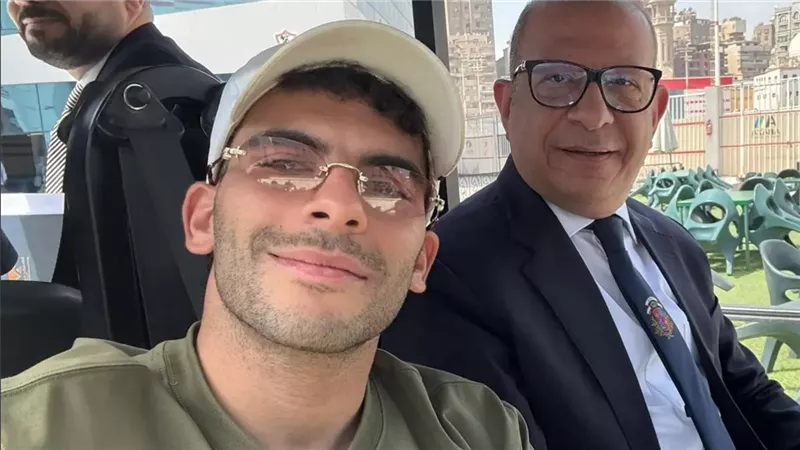 عقب جلسة التحقيق.. محامي زيزو ينشر صورة جديدة مع اللاعب 