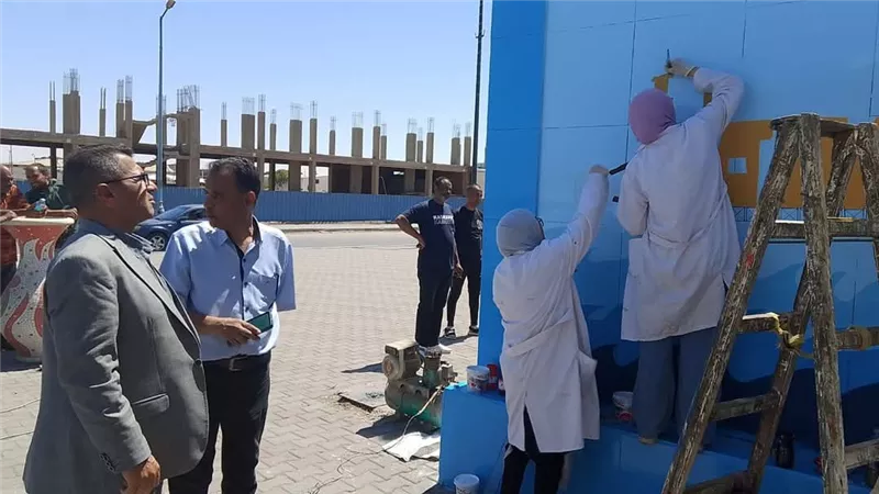 حي الأربعين بالسويس ينفذ حملات إزالة ونظافة وجدارية تاريخية بالمثلث