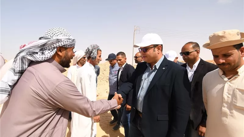 وزير الإسكان يبدأ جولة لمشروعات الساحل الشمالي الغربي ويتفقد رأس الحكمة