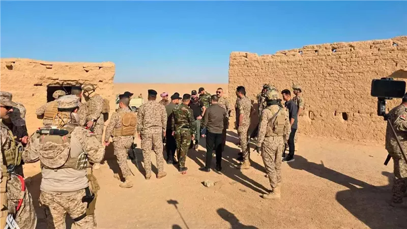 العثور على عتاد وقذائف هاون.. تفكيك خيام ومضافات لتنظيم «داعش» في صحراء العراق