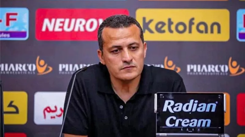 تامر مصطفى يقود مران لاعبي الاتحاد السكندري بعد توليه تدريب الفريق 