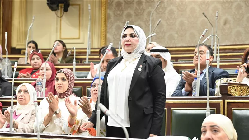 النائبة ميرفت عبد النعيم تؤدي اليمين الدستورية خلفا للراحلة رقية الهلالى 