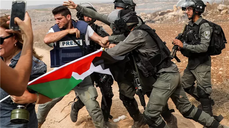 بينهم أطفال.. استشهاد 11فلسطينيًا في غارة جوية بمنطقة عبسان بخان يونس 