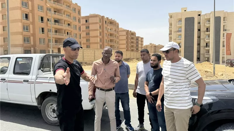 جولة لرئيس جهاز القاهرة الجديدة لتفقد مشروعات تنموية