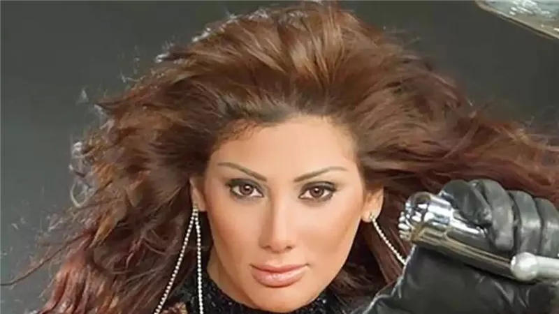 جيني كامل : الموقف مؤلم لكل الأطراف .. محمود عبدالعزيز ظلم نفسه وزوجته وأولاده