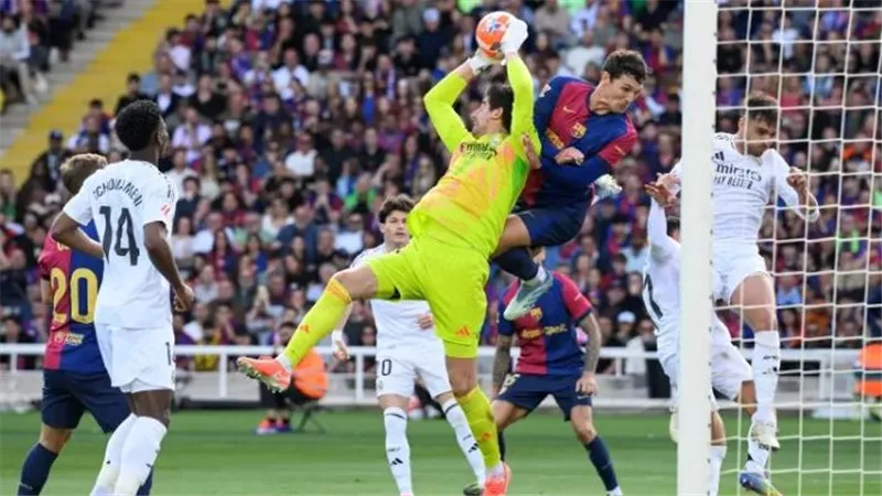 لقب كتالوني.. برشلونة ينصب السيرك لريال مدريد ويكتب نهاية حزينة «لأنشيلوتي»