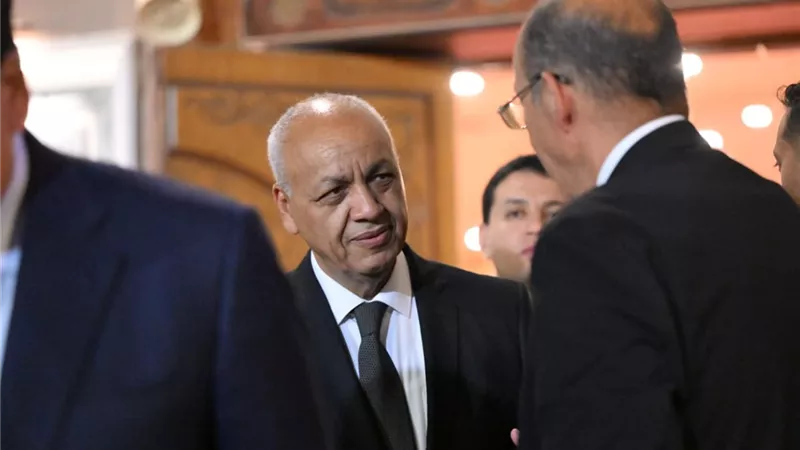 بحضور «زكي وبكري».. نجوم الفن والإعلام في عزاء زوجة محمد مصطفى شردي