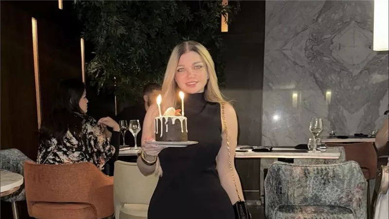 بفستان أسود.. ياسمين الخطيب تحتفل بعيد ميلادها في أجواء هادئة 
