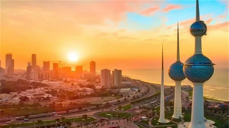 طقس الكويت اليوم.. رطوبة مرتفعة وتحذيرات من الغبار