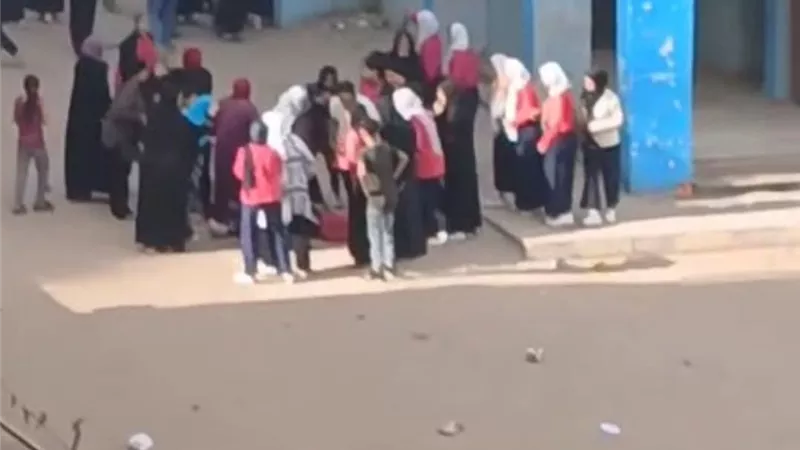 «خلافات أسرية».. وفاة طالبة سقطت من الطابق الثالث بمدرسة بشتيل 