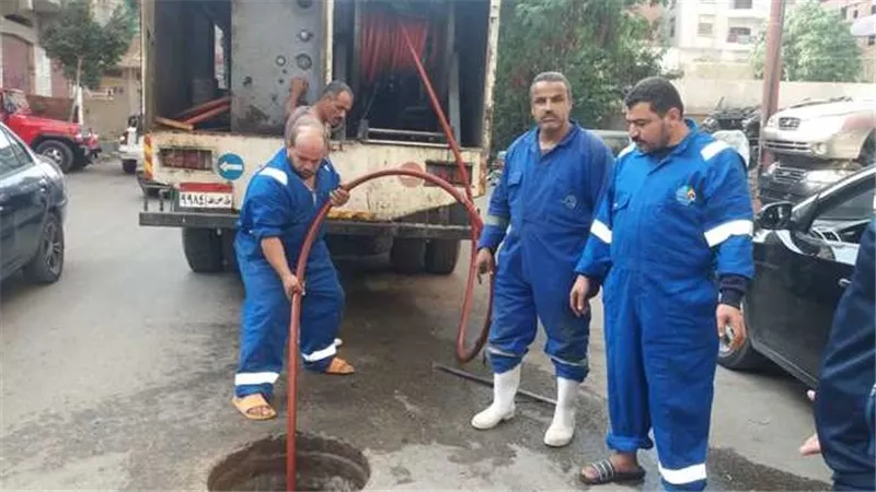 حملة مكثفة لتطهير وصيانة بيارات المحطات وشبكات الصرف الصحي ببورسعيد