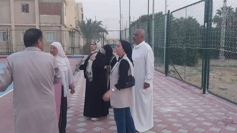 وكيل الشباب والرياضة بالسويس تجري جولة لمتابعة سير العمل بمركز شباب الجناين 