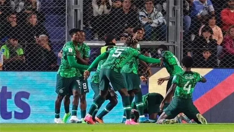 نيجيريا تطيح بالسنغال حامل اللقب وتخطف تذكرة التأهل إلى كأس العالم للشباب