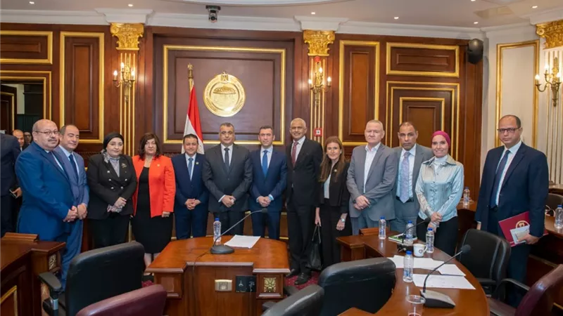وزير الإنتاج الحربي: تعزيز التصنيع العسكري والمدني لتحقيق التنمية الشاملة