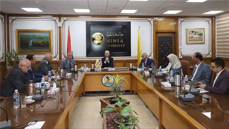 اجتماع تنسيقي بين جامعة المنيا وجهازتنمية المشروعات للتعليم العالي