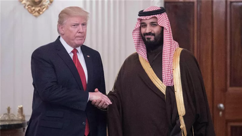 بداية مراسم التوقيع بين الرئيس الأمريكي وولي العهد السعودي