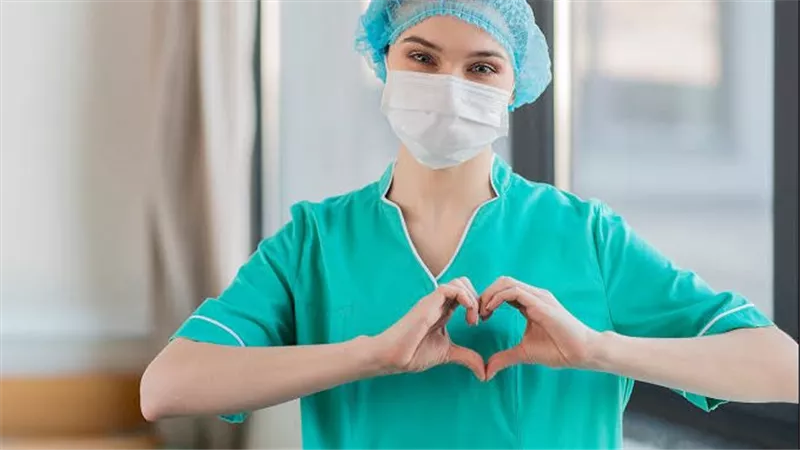 في اليوم العالمي للتمريض.. أعرف المعلومات الخاطئة عن مهنة 