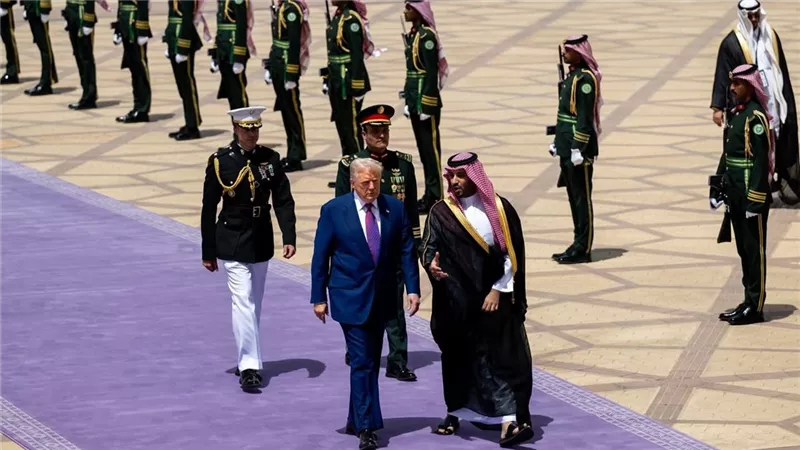 البيت الأبيض يحتفي بزيارة ترامب للرياض على وسائل التواصل الاجتماعي | صور