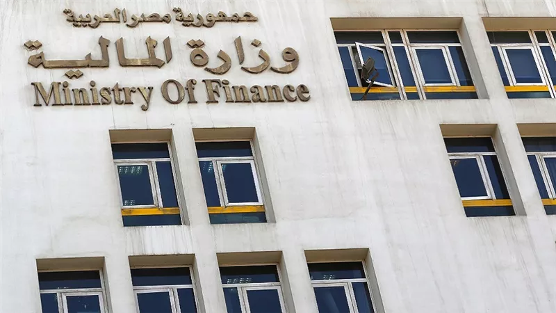المالية تدرس رفع أو إلغاء حد التسجيل في ضريبة القيمة المضافة