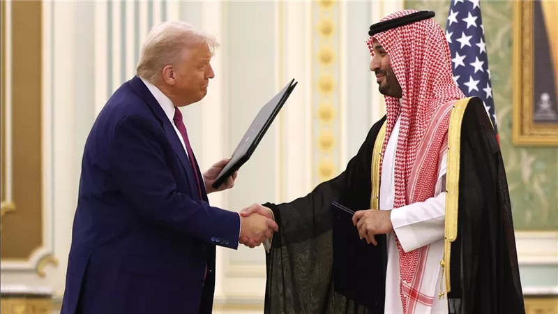 بعد صفقة التريليون دولار..باحث سعودي يحذر