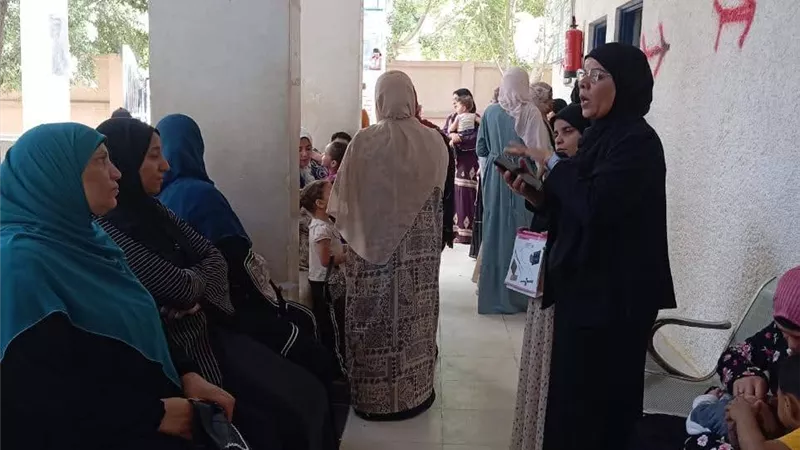 تنظيم قافلة علاجية في 9 تخصصات طبية بمنطقة الألبان الجديدة بالسويس |صور