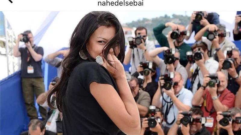 ناهد السباعي تتألق بفستان قصير في مهرجان كان وتعد جمهورها بعمل سينمائي جديد