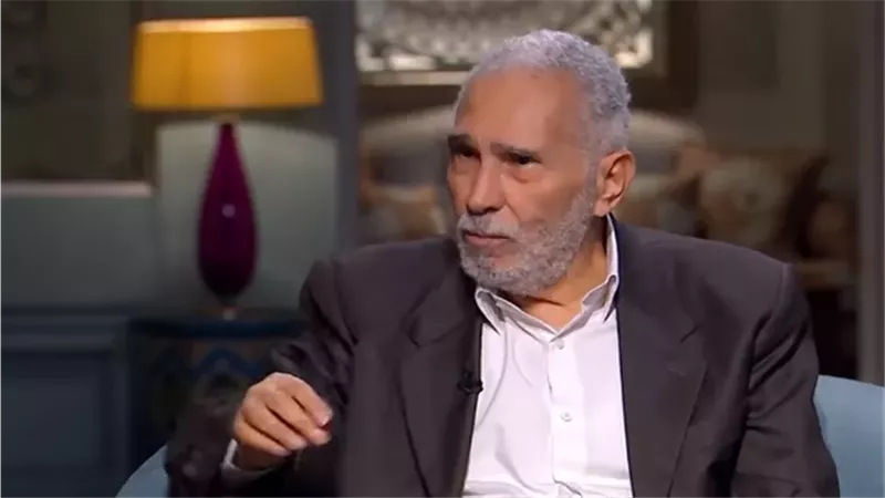 بعد رحيله.. خالد جلال يكشف كواليس انضباط عبد الرحمن أبو زهرة في المسرح