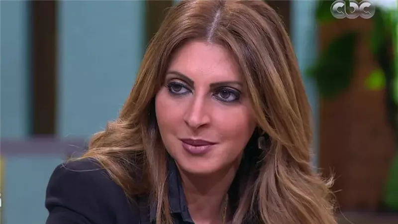 هبة السويدي تكشف تفاصيل إنقاذ حياة آخر مصابي حادث طريق الواحات