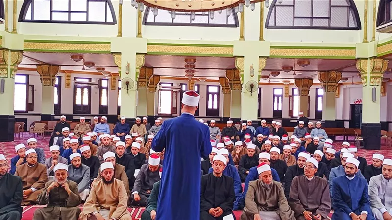وكيل أوقاف السويس يؤكد على تكثيف الأنشطة الدعوية والقرآنية بالمساجد |صور