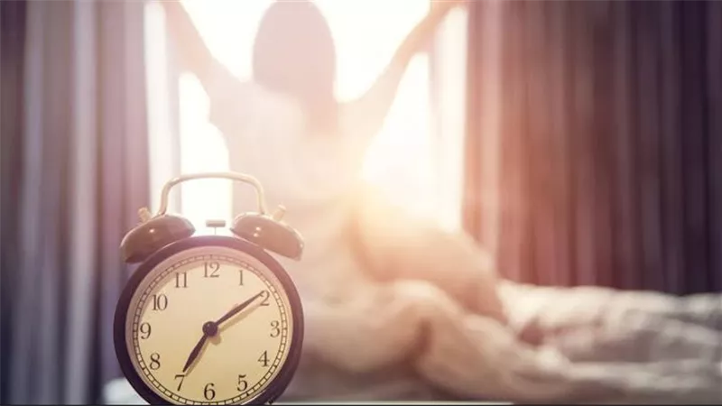 فوائد النوم المبكر لصحة الجسد والعقل.. وأفضل الطرق لتنظيمه يوميًا