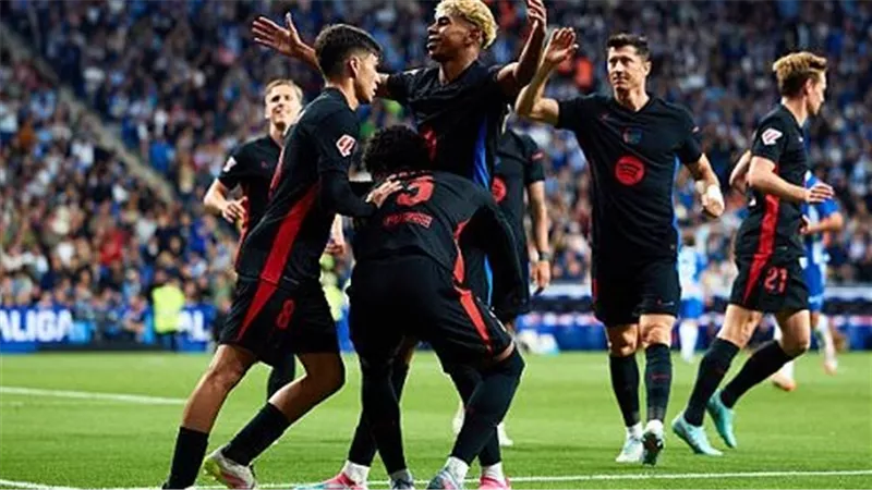 بقيادة يامال ورافينيا.. التشكيل الرسمي لبرشلونة أمام مايوركا بافتتاح الليجا