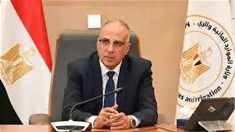 فى زيارة مفاجئة.. وزير الرى يتفقد أعمال تطهيرات الترع بالقليوبية والشرقية