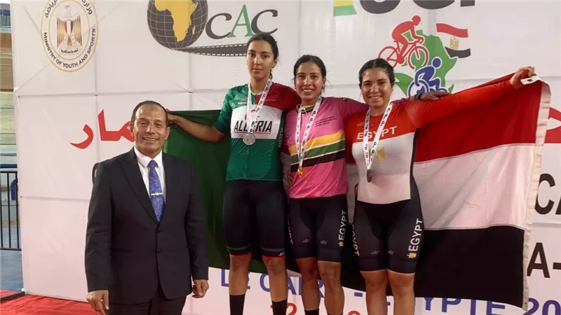رئيس اللجنة الأولمبية يهنئ اتحاد الدراجات بمناسبة التتويج بلقب إفريقيا