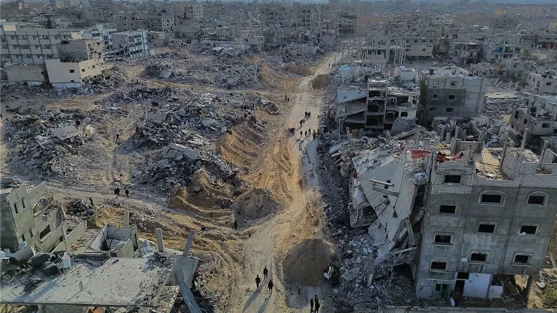 مجزرة في المواصي.. 35 شهيدًا بغارة إسرائيلية استهدفت خيام نازحين غرب خان يونس