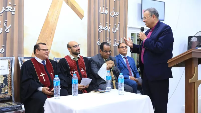 رئيس الطائفة الإنجيلية يشهد تنصيب قس راعيًا للكنيسة الإنجيلية بطامية