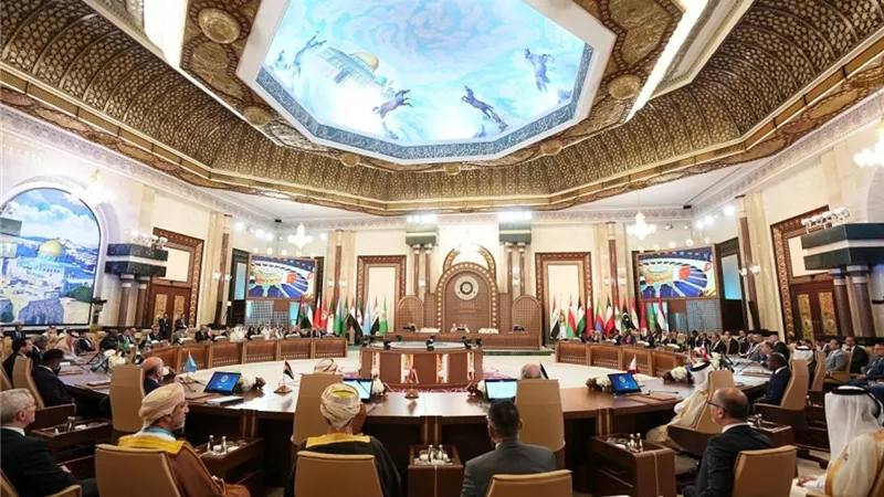 خبير سياسي: القمة العربية تؤكد وحدة الموقف العربي تجاه القضية الفلسطينية