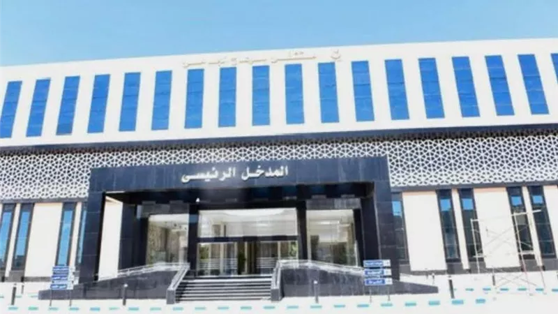 عامل يمزق جسد سائق بـ