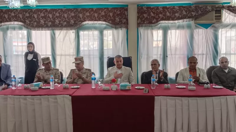 محافظ الإسماعيلية يتفقد المدرسة الفنية للفندقة ويؤكد دعمه للتعليم الفني |فيديو